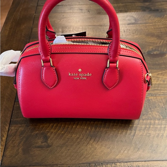 Kate Spade Red Leather Madison Saffiano Duffle crossbody - Picture 7 of 7